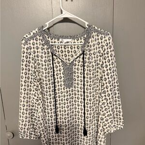 Patterned Black and White Women's Top